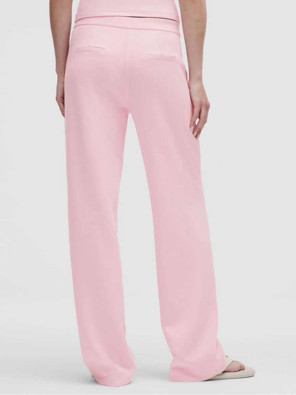 Lululemon Softstreme Pintuck Mid-Rise Pant Pink Organza Size Medium, Short